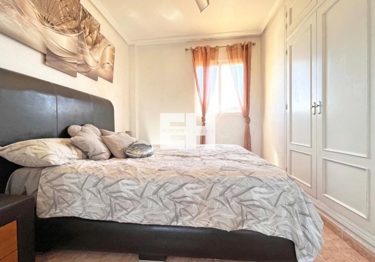 Segunda mano - villa - La Zenia - Costa Blanca