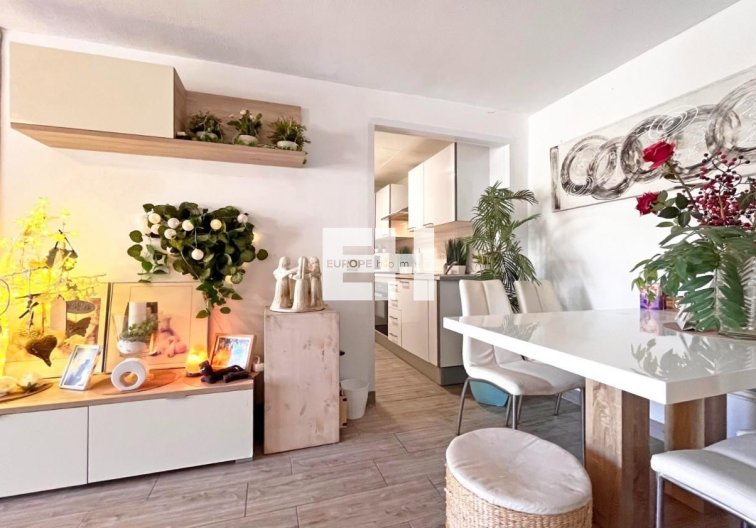 Segunda mano - villa - La Zenia - Costa Blanca