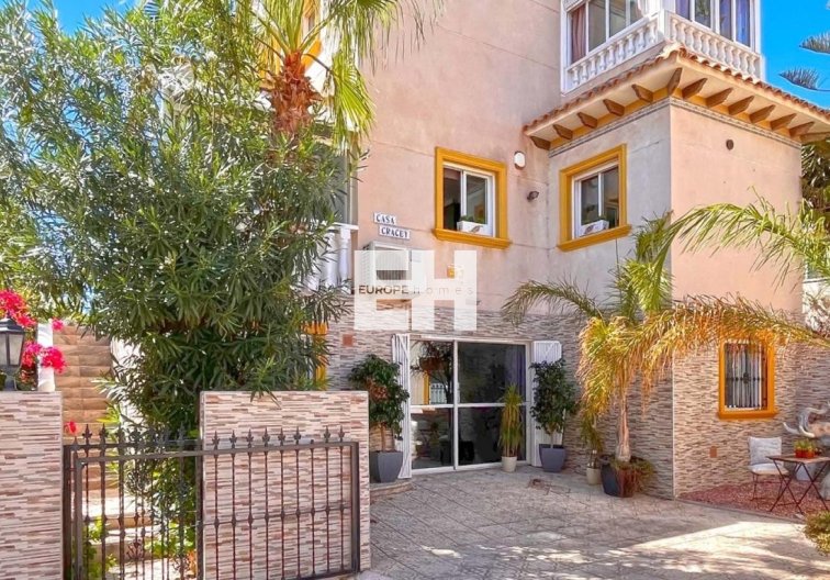 Segunda mano - villa - La Zenia - Costa Blanca