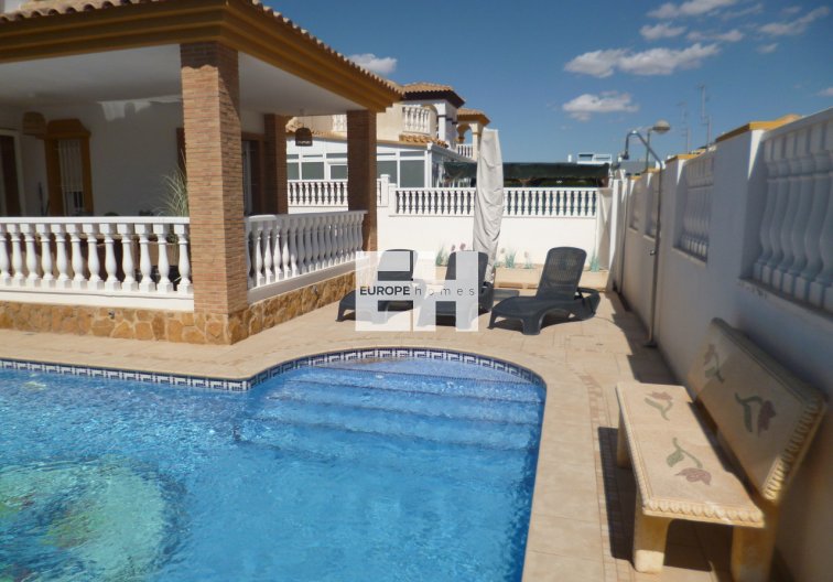 Segunda mano - villa - Pilar de la Horadada - Costa Blanca