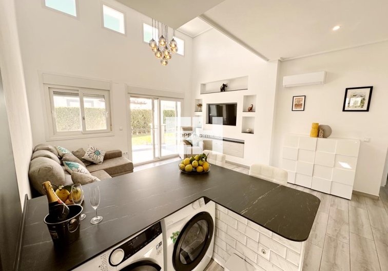 Segunda mano - villa - La Torre Golf Resort - Inland