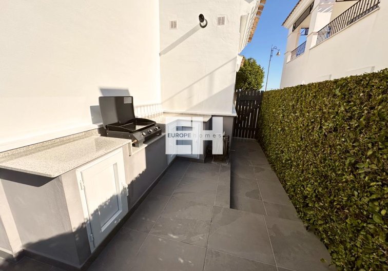 Segunda mano - villa - La Torre Golf Resort - Inland