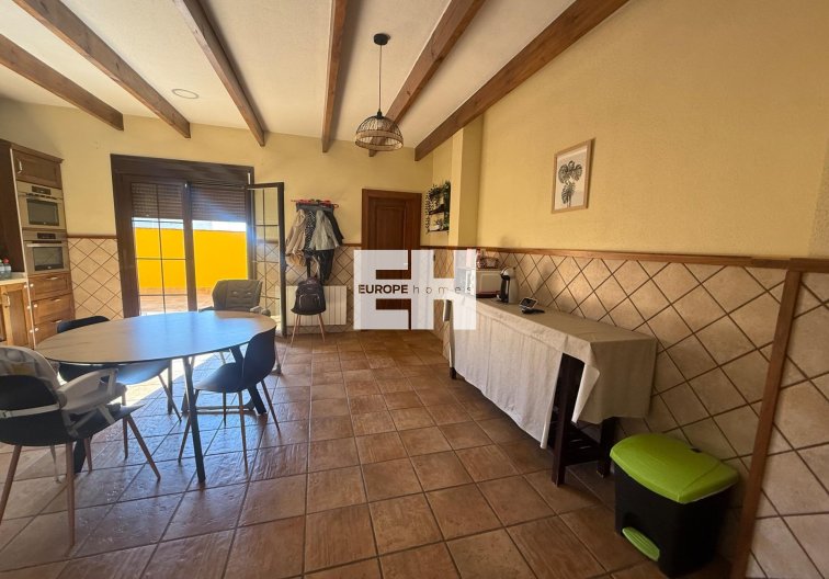Revente - town house - Avileses