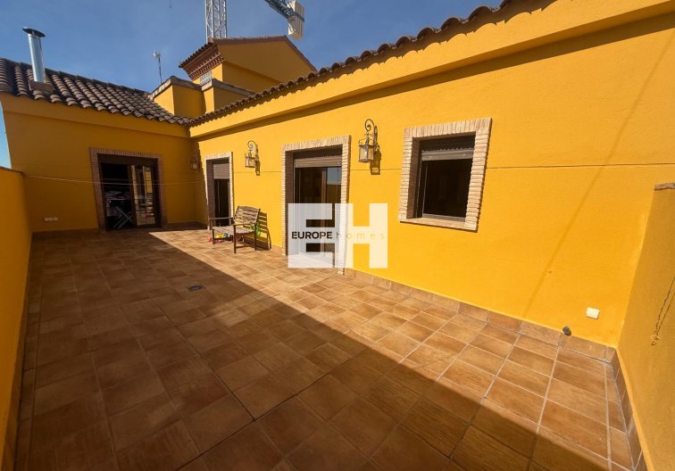 Revente - town house - Avileses