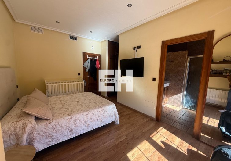 Revente - town house - Avileses