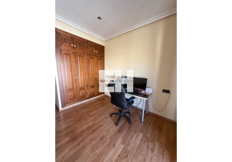 Revente - town house - Avileses