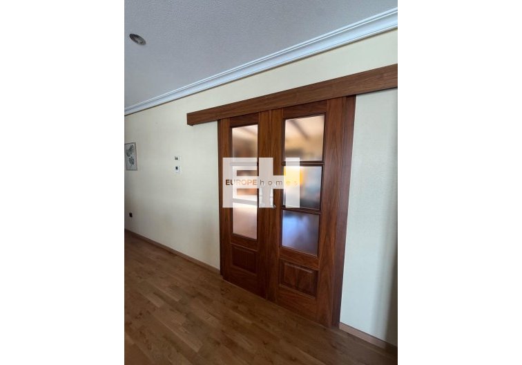 Revente - town house - Avileses