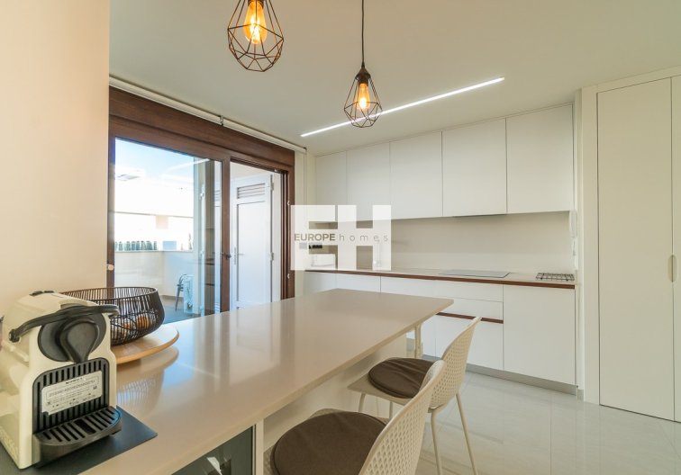 Resale - Apartment - Orihuela Costa - Costa Blanca