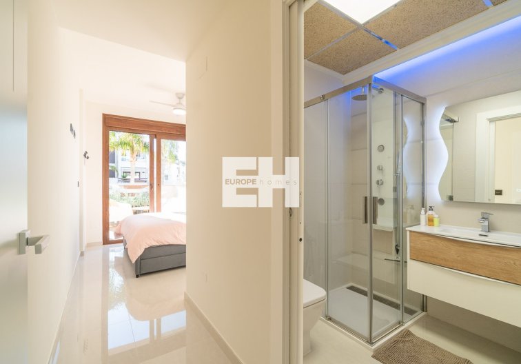 Resale - Apartment - Orihuela Costa - Costa Blanca