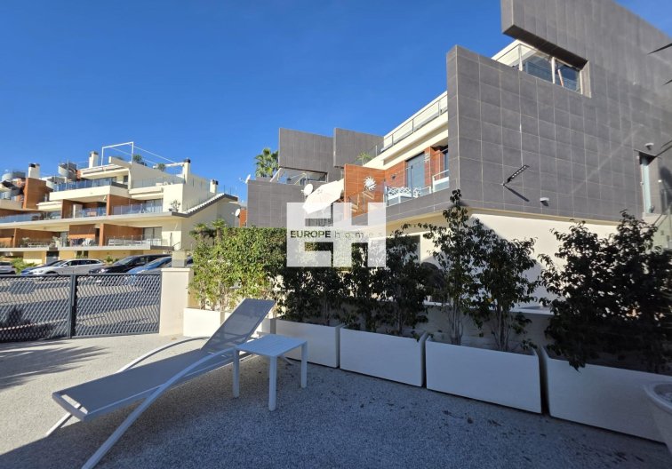 Segunda mano - villa - Orihuela Costa - Villamartín