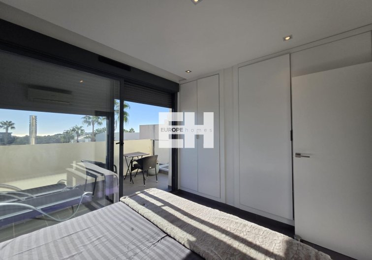 Segunda mano - villa - Orihuela Costa - Villamartín