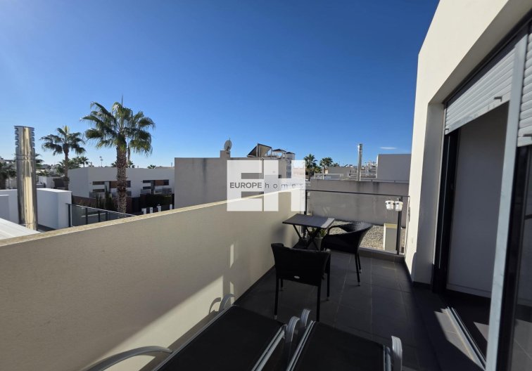 Segunda mano - villa - Orihuela Costa - Villamartín