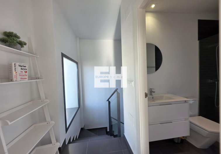 Segunda mano - villa - Orihuela Costa - Villamartín