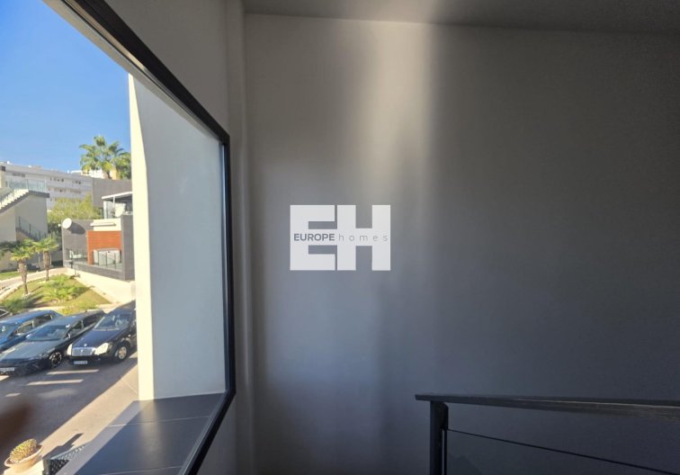 Segunda mano - villa - Orihuela Costa - Villamartín