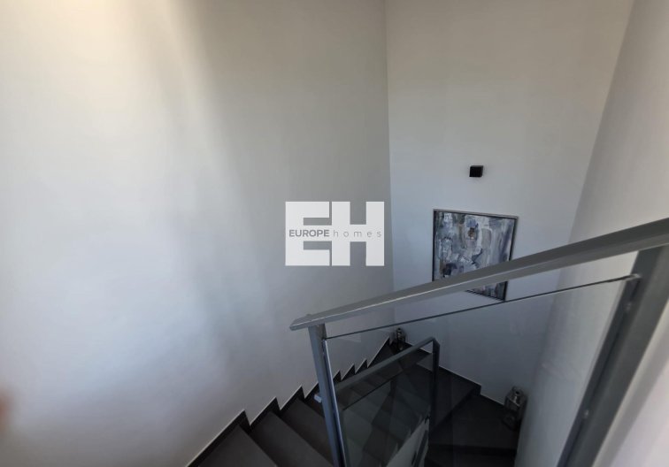 Segunda mano - villa - Orihuela Costa - Villamartín