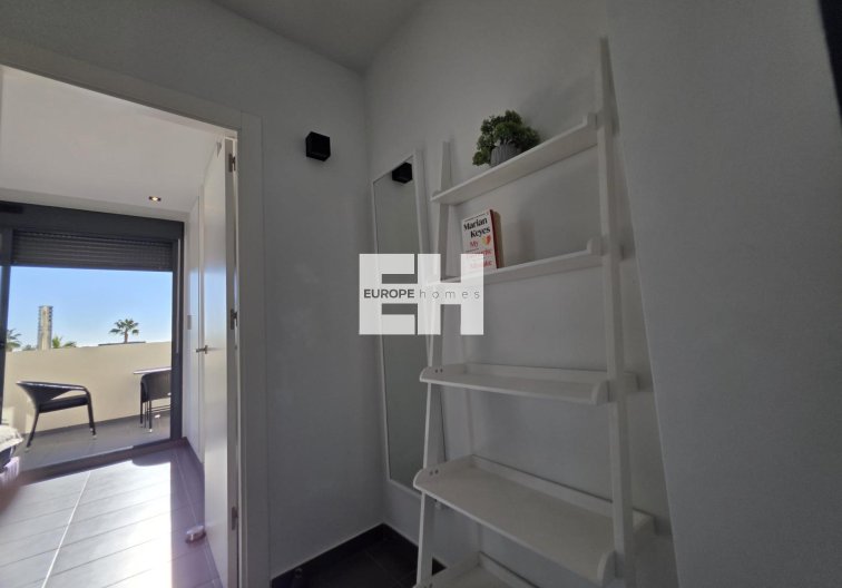 Segunda mano - villa - Orihuela Costa - Villamartín