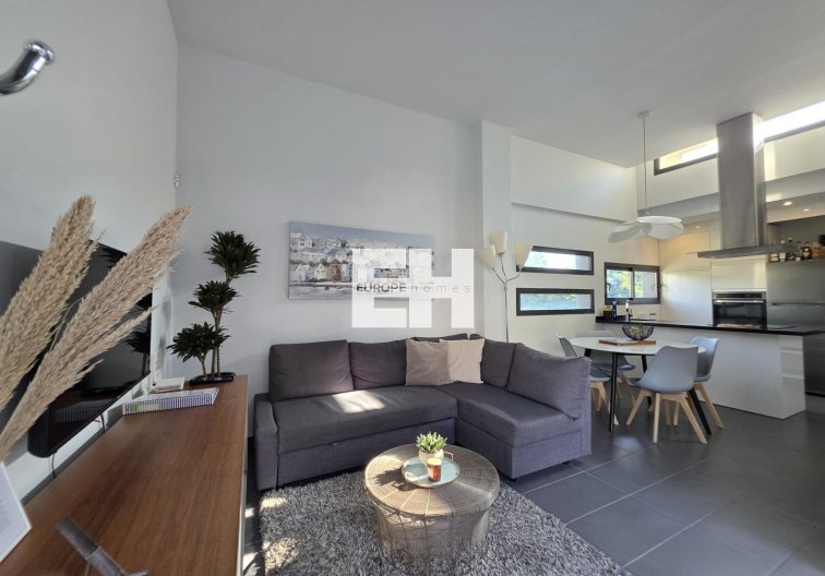 Segunda mano - villa - Orihuela Costa - Villamartín