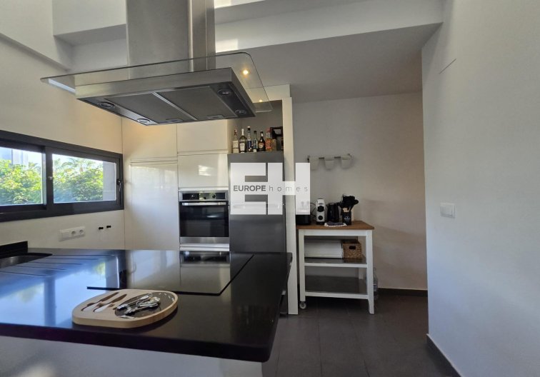 Segunda mano - villa - Orihuela Costa - Villamartín