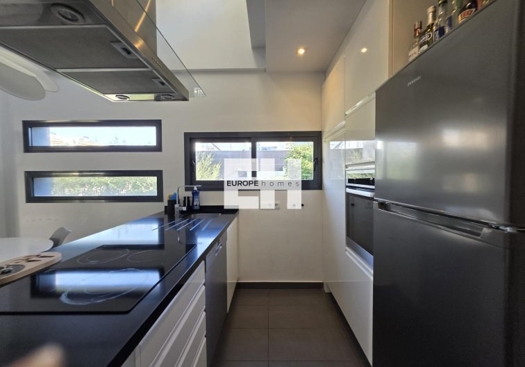 Segunda mano - villa - Orihuela Costa - Villamartín