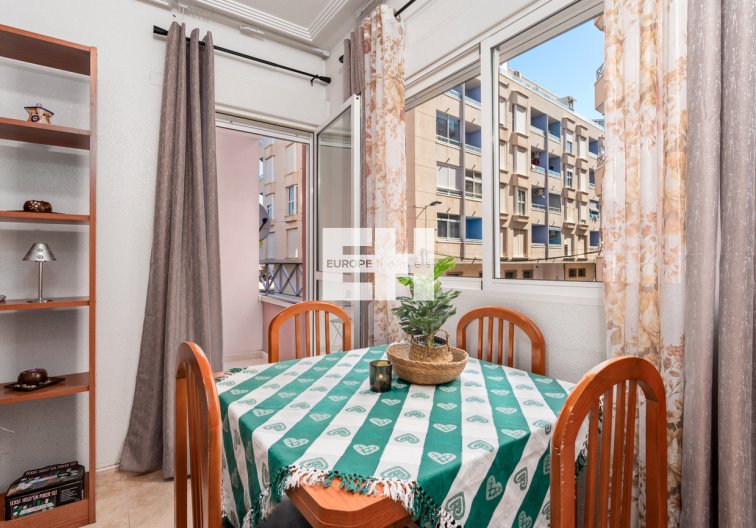 Segunda mano - Apartamento  - Torrevieja - Parque De Las Naciones