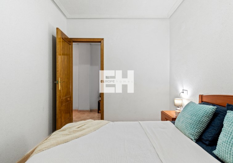 Segunda mano - Apartamento  - Torrevieja - Parque De Las Naciones