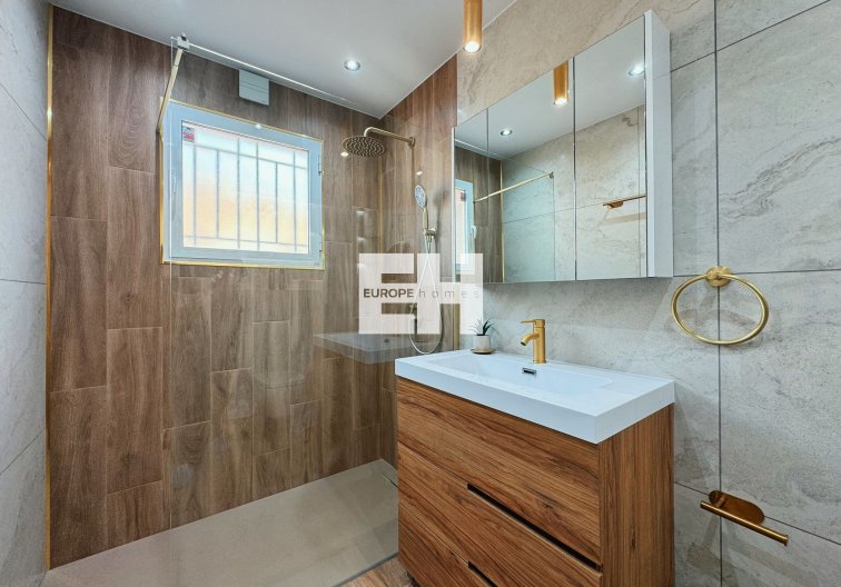 Herverkoop - town house - Ciudad Quesada - Costa Blanca