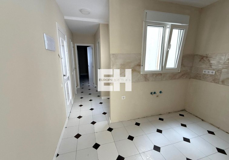 Segunda mano - Apartamento  - Torrevieja - Centro