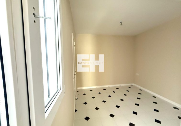 Segunda mano - Apartamento  - Torrevieja - Centro