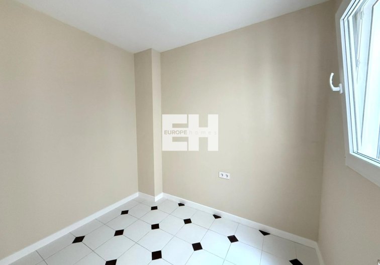 Segunda mano - Apartamento  - Torrevieja - Centro