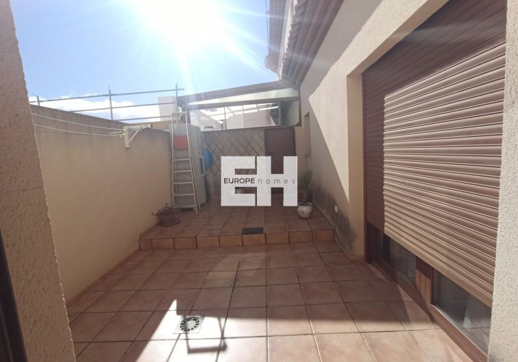 Resale - town house - Roldan - Inland