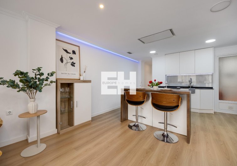 Segunda mano - Apartamento  - Torrevieja - Centro