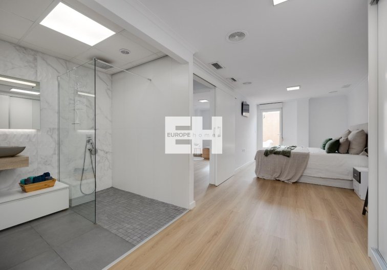 Segunda mano - Apartamento  - Torrevieja - Centro