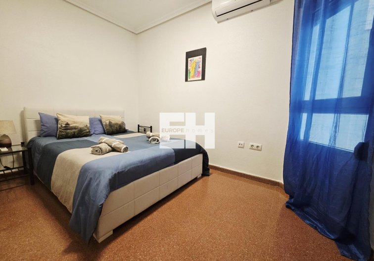 Segunda mano - Apartamento  - Torrevieja - Estacion De Autobuses