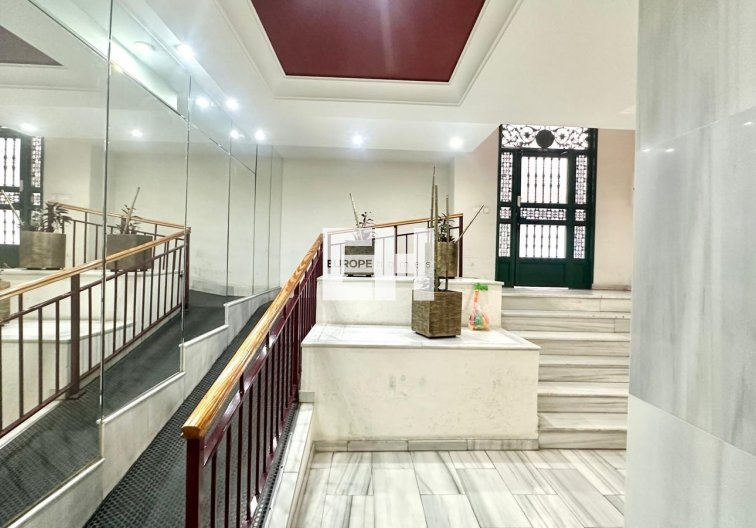 Resale - Apartment - Torrevieja - Centro