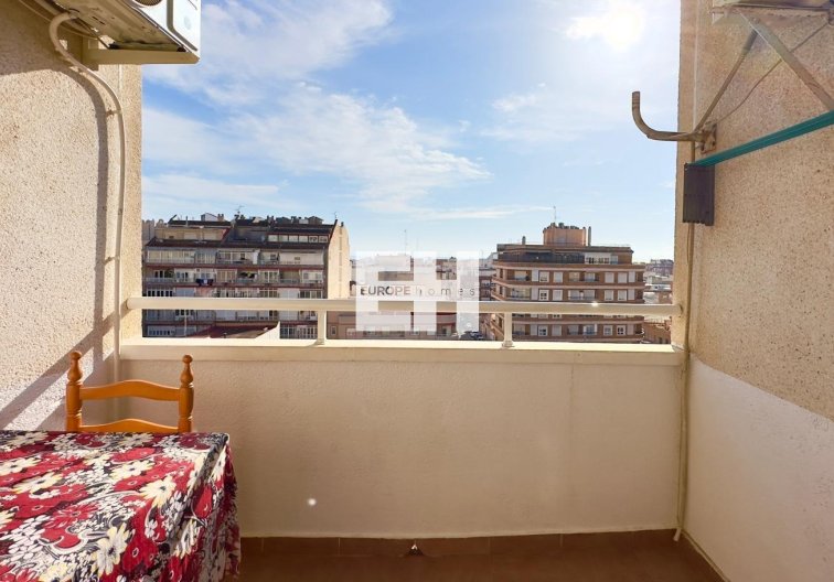 Segunda mano - Apartamento  - Torrevieja - Centro