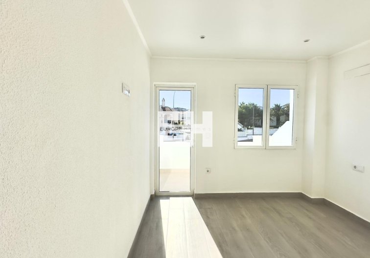 Segunda mano - town house - Torrevieja - La Mata