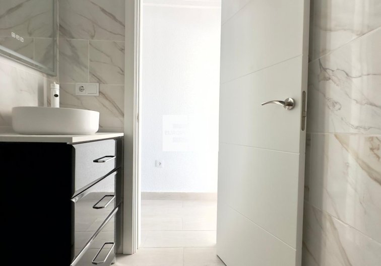 Segunda mano - town house - Torrevieja - La Mata