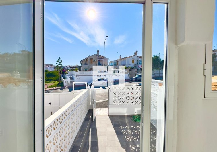 Segunda mano - town house - Torrevieja - La Mata