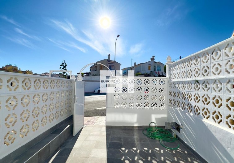 Segunda mano - town house - Torrevieja - La Mata