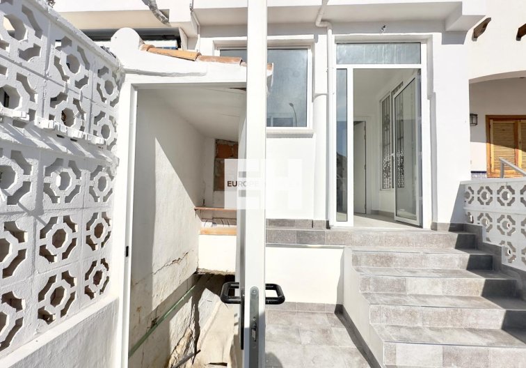 Segunda mano - town house - Torrevieja - La Mata