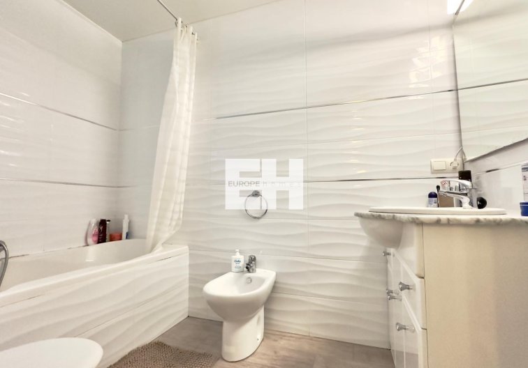 Resale - Apartment - Torrevieja - Centro