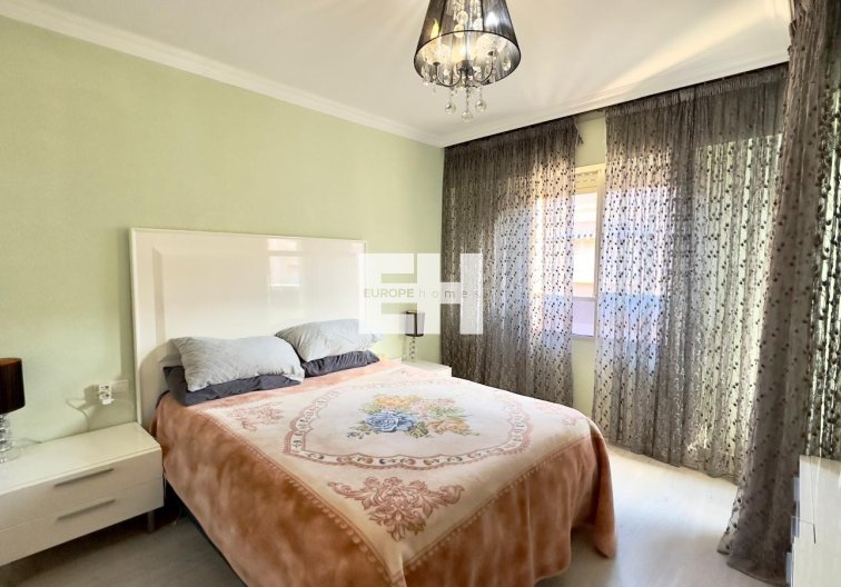 Resale - Apartment - Torrevieja - Centro