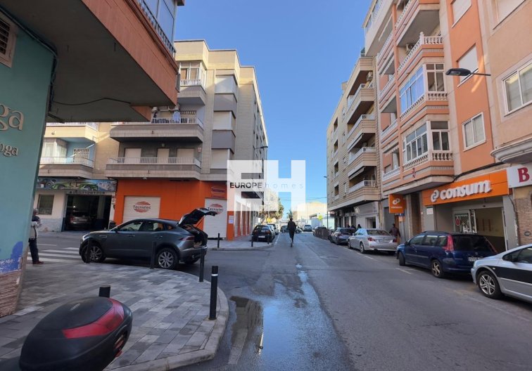 Resale - Apartment - Torrevieja - Centro