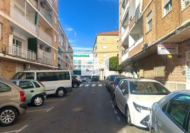 Segunda mano - Apartamento  - Torrevieja - Estacion De Autobuses