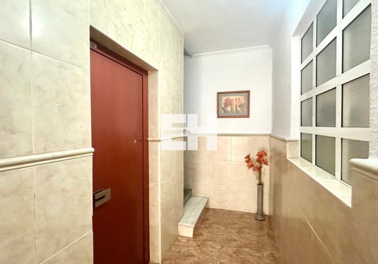 Segunda mano - Apartamento  - Torrevieja - Estacion De Autobuses