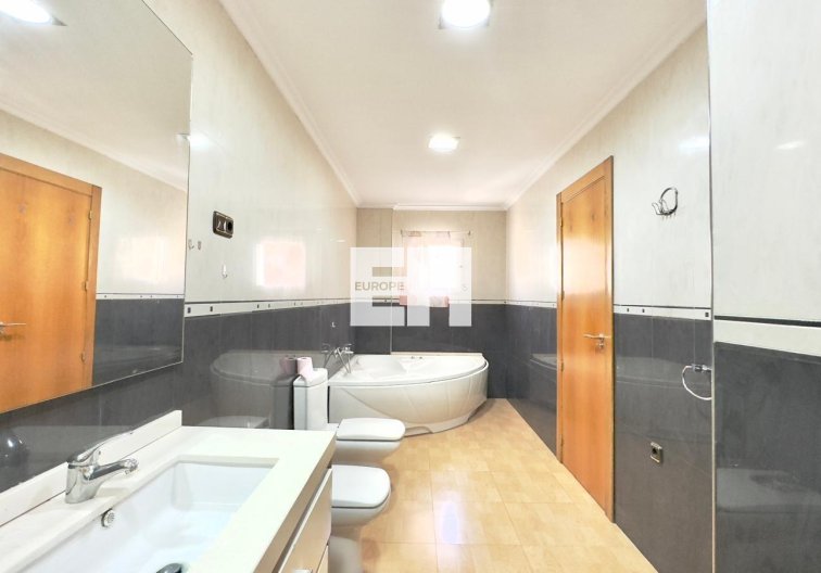 Segunda mano - Apartamento  - Torrevieja - Centro