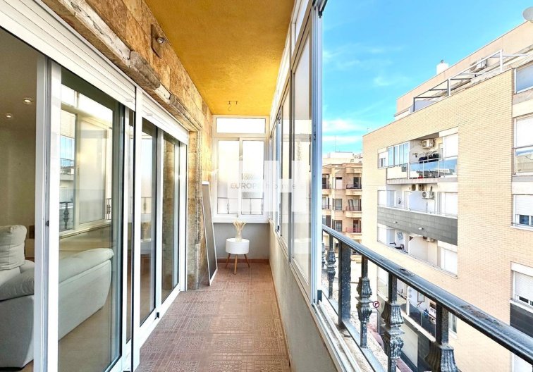 Segunda mano - Apartamento  - Torrevieja - Centro