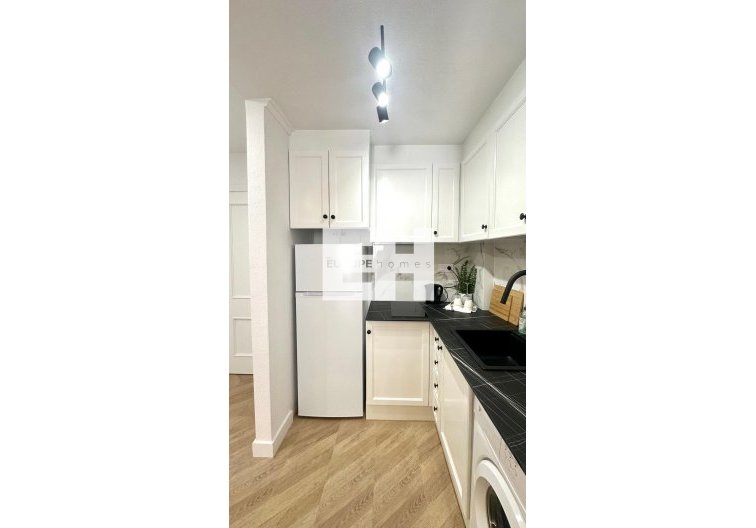 Segunda mano - Apartamento  - Torrevieja - Centro