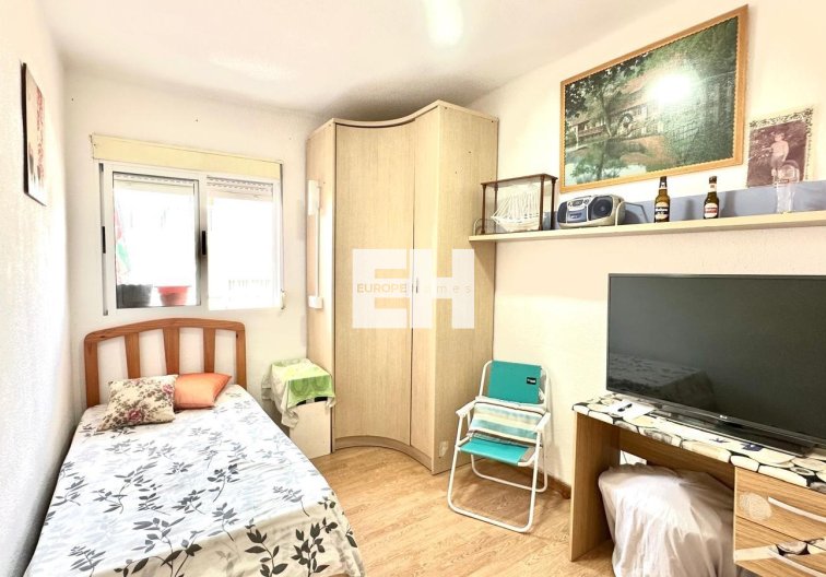 Segunda mano - Apartamento  - Torrevieja - Estacion De Autobuses