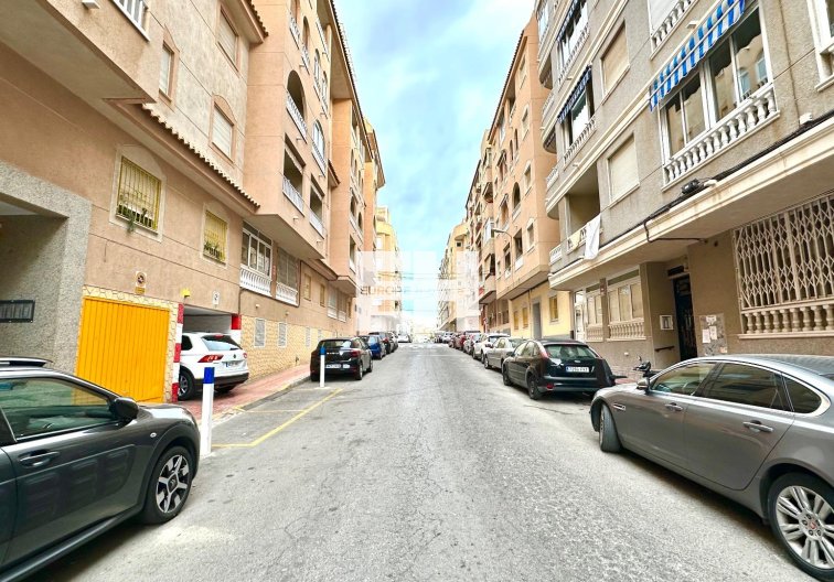 Segunda mano - Apartamento  - Torrevieja - Centro